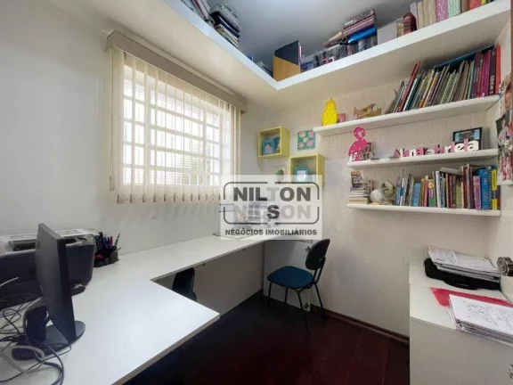 Imagem Casa com 3 dormitórios, 196 m²C e 450m2T - venda por R$ 1.500.000 ou aluguel por R$ 9..000,00/mês - Taquaral - Campinas/SP