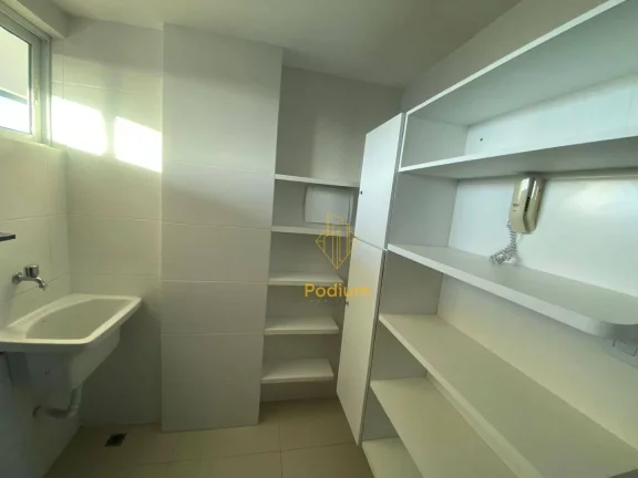 Imagem Apartamento semi-mobiliado com varanda/ sacada no Bessa - AP0294