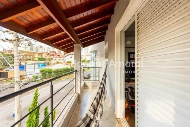 Imagem Maravilhosa casa com 360m² posicionada em um terreno com 370m². Completa e perfeita para acomodar ...