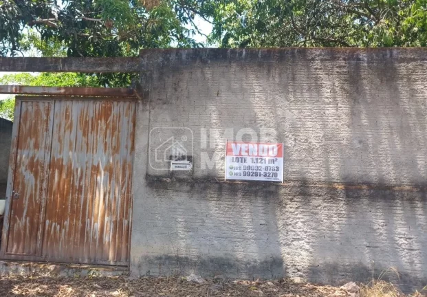Lote à venda no Centro de Cavalcante, 1121,58m² de área útil. Oportunidade por R$500 mil!