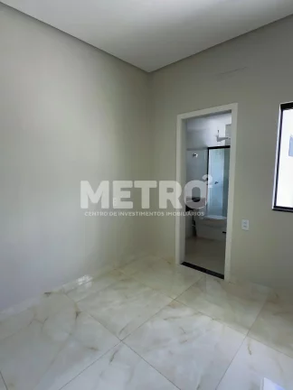 Imagem Casa à venda no Vale Dourado com 3 quartos sendo duas suítes, PETROLINA - PE