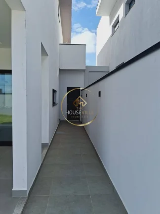 Imagem Casa, 3 Dormitórios (1 suíte ), 4 vagas, Condomínio Malibu, Caçapava.