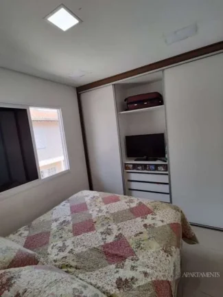 Imagem Lindo Sobrado em condomínio de 02 Dormitórios com cozinha planejada - Mobiliada!