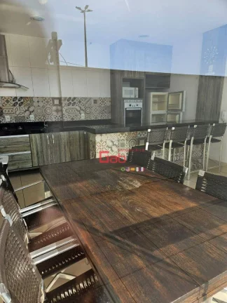 Imagem Apartamento com 2 dormitórios à venda, 77 m² por R$ 550.000 - Centro - Cabo Frio/RJ