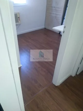 Imagem Apartamento à venda no Rio de Janeiro-RJ, bairro Camorim: 2 quartos, 1 sala, 1 banheiro, 1 vaga, 50m². Venha conferir!