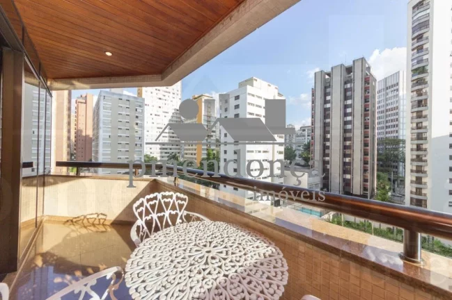 Imagem Apartamento com 184,50m² e excelente localização em Perdizes, 4 quartos (2 suítes) e 3 vagas.
