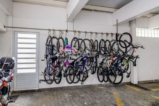 Imagem Apartamento 108M², 2Q, 1 Sala Estendida, 1 Banheiro, Dependência Completa de Serviço, Piscina, Salão de Festas, Portaria 24h.