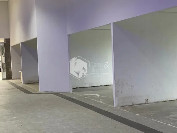 Imagem GALPÃO P/ LOCAÇÃO COMERCIAL, COM 10.850 M², SENDO 5.500M² DE ÁREA CONSTRUÍDA, COM 1.000M² DE MEZANINO. PARTE DO PISO TÉRREO SUPORTA ATÉ 4 TON.