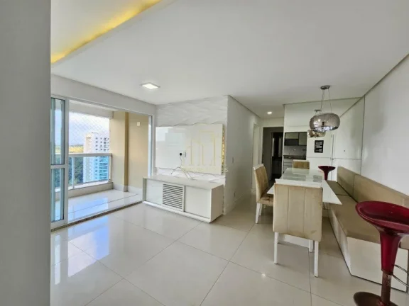 Apartamento à Venda em Alphaville I com 3/4 com Suíte e Varanda Integrada