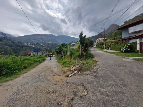 Imagem Vendo este terreno com 7.380,00m2. Bairro Cascatinha. Nova Friburgo.