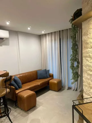 Imagem Apartamento mobiliado com 2 dormitórios sendo 1 suíte e 1 vaga de garagem na Praia Brava - Itajaí