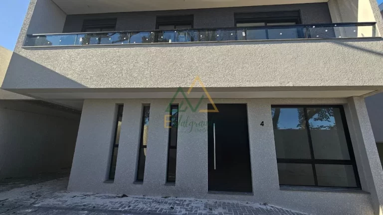Sobrado em Condomínio à venda no Bairro Alto Curitiba PR