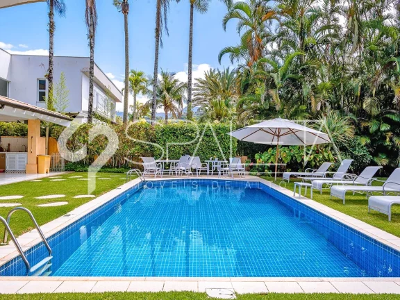 Imagem Casa de praia excepcional à venda no condomínio Costa Verde em Caraguatatuba