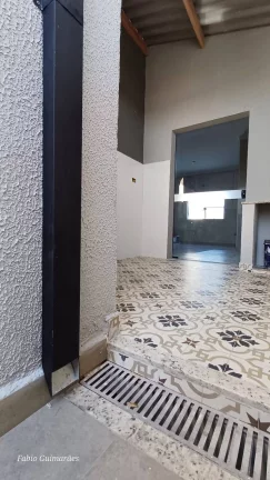 Imagem Compre esta linda casa no Ipê em Pindamonhangaba