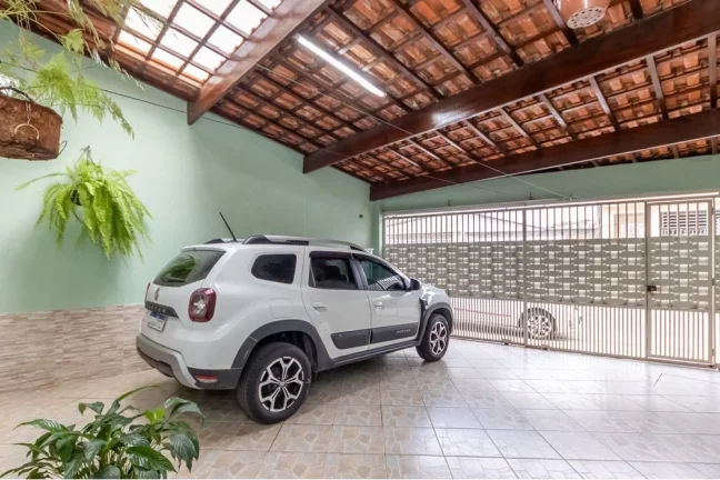 Imagem Aconchegante Sobrado em Perus: 135m², 3 quartos, 3 banheiros, 1 suíte, 2 vagas cobertas