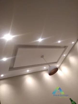 Imagem Apartamento com 2 dormitórios, sala 2 ambientes, 1 vaga com excelente localização e valor !