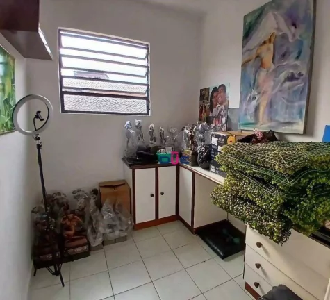 Imagem Casa com 6 dormitórios à venda, 268 m² por R$ 1.200.000 - Embaré - Santos/SP