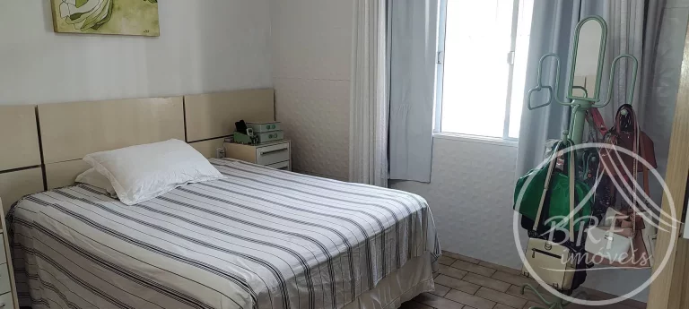 Imagem Vendo Casa Plana em Barreiros São José SC três dormitórios suíte, piscina.