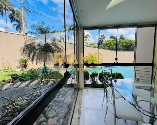 Imagem Casa averbada de alto padrão com privacidade e exclusividade junto à natureza no bairro América a...