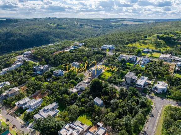Imagem Lote com fundo para reserva - Condomínio Santa Monica - Jardim Botânico - DF