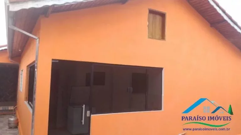 Imagem Casa a venda em Paraisópolis, MG - 3 quartos, suíte, vagas cobertas