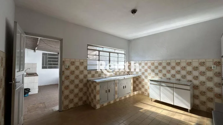 Imagem Casa com 2 dormitórios à venda, 114 m² por R$ 275.000,00 - Estádio - Rio Claro/SP
