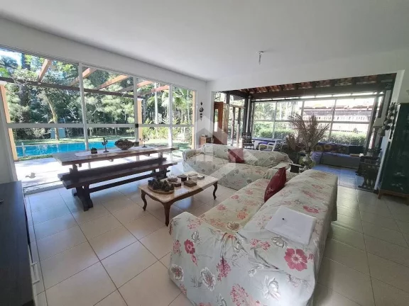 Imagem Casa Triplex Colonial - 4 suítes- 300m² - Vargem Grande