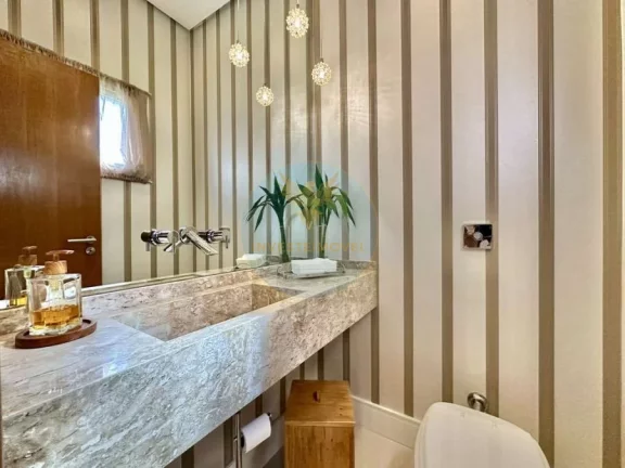 Imagem Casa em Condomínio a Venda no bairro Granja Viana - Cotia, SP
