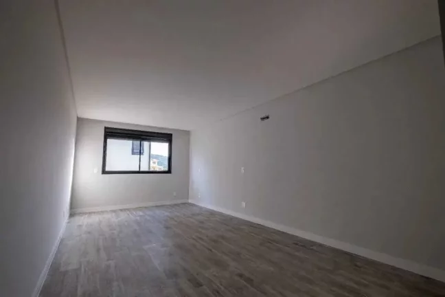 Imagem Casa com 4 dormitórios sendo 3 suítes e 2 vagas - Rio Tavares, Florianópolis/SC