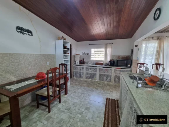 Imagem Chácara com 4 dormitórios à venda, 2300 m² por R$ 780.000,00 Financiamento