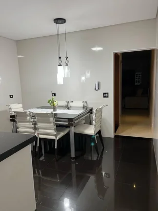 Imagem Sobrado 3 Suites 210 m² 3 Dormitorios sendo 3 Suites 2 vagas de Garagens