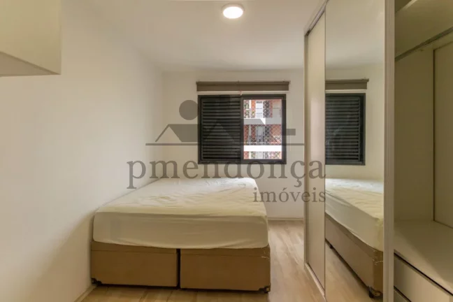 Imagem Apartamento a venda na Rua Tonelero com 2 suites) e 2 vagas, 70m²