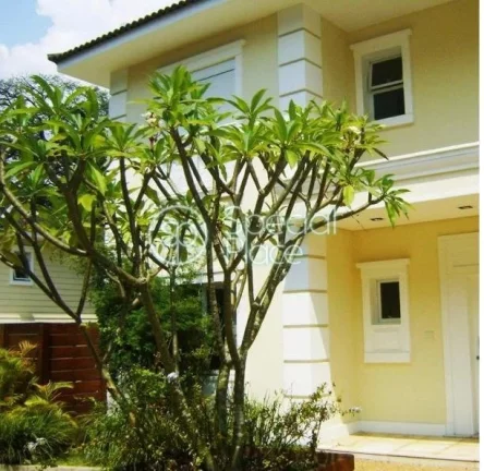 Imagem EXCELENTE CONDOMÍNIO COM 9 CASAS. GARAGEM SUBTERRÂNEA, MUITO VERDE E BASTANTE ACONCHEGANTE. CASA R...