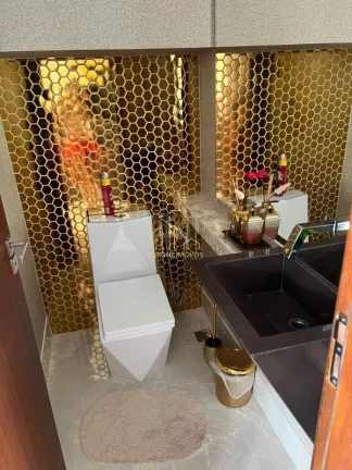 Imagem Excelente casa decorada em condomínio fechado com cinco suítes e espaço gourmet a venda em Lauro de Freitas
