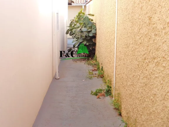 Imagem Casa para Venda em Limeira, Jardim São Luiz, 2 dormitórios, 1 suíte, 2 banheiros, 6 vagas