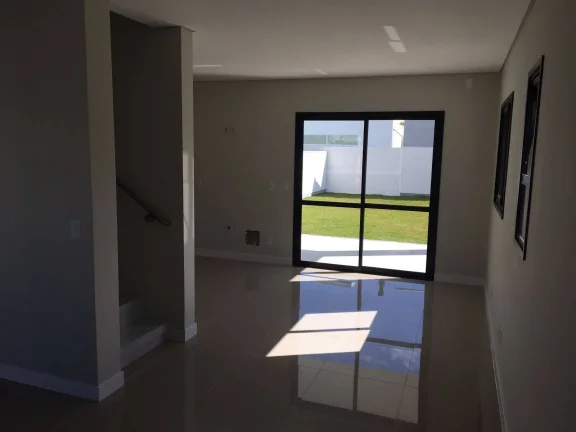 Imagem Casa com 3 dormitórios à venda, 130 m² - Cachoeira do Bom Jesus - Florianópolis/SC