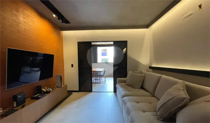 Imagem Sobrado à venda com 3 quartos, sendo 2 suítes, em Butantã, São Paulo - SP