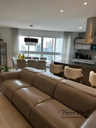 Imagem Apartamento 4 ou + dormitórios para Venda em Balneário Camboriú / SC no bairro Centro