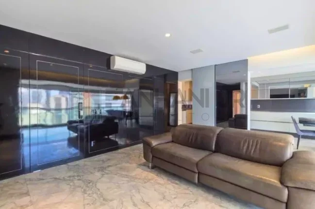 Imagem Apartamento de Luxo na Vila Nova Conceição: 3 quartos, 3 suítes, 3 salas e 3 vagas de garagem - São Paulo-SP