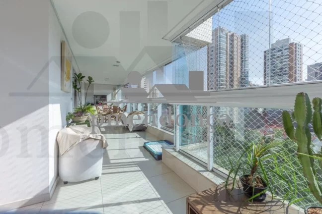 Imagem Apartamento na Pompéia com 226m², 4 suítes e 4 vagas
