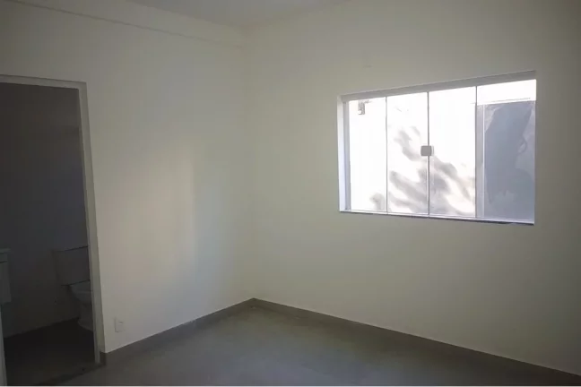 Imagem Casa com 3 quartos para alugar em Pedra de Guaratiba