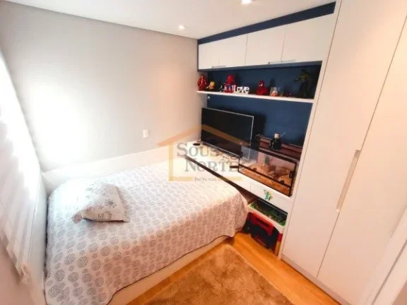 Imagem Apartamento com 93m², 3 dormitórios, sendo 1 suíte, 2 banheiros. Possui cozinha com armários emb...