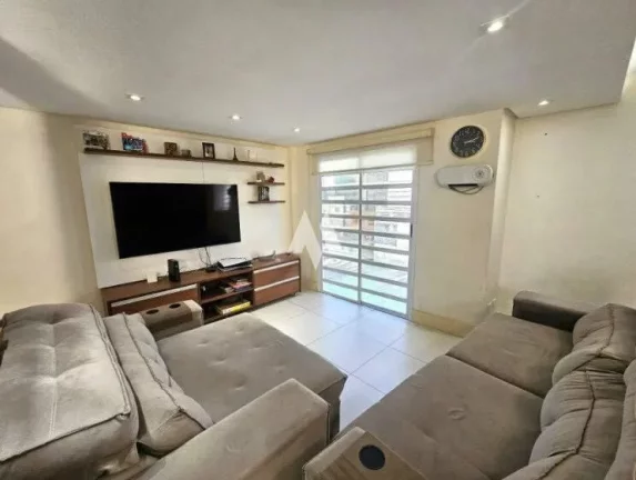 Imagem Sobrado com 3 quartos à venda, 170m² - Encruzilhada/Santos