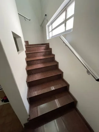 Imagem Sobrado com 174 m² 3 Dormitorios sendo 1 Suite 2 Vagas