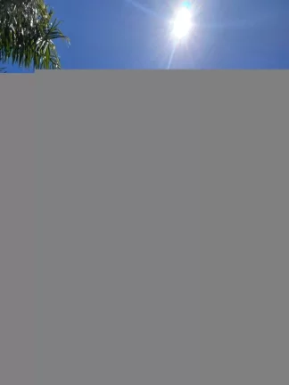 Imagem Apresentamos uma magnífica casa ampla e semi-nova localizada em Jurerê Internacional, um dos desti...