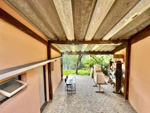 Imagem Casa integrada à venda na Granja Viana miolo, 4dorm, 2suítes