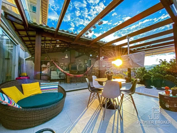 Imagem Casa à venda, 307 m² por R$ 1.800.000,00 - Tijuca - Teresópolis/RJ