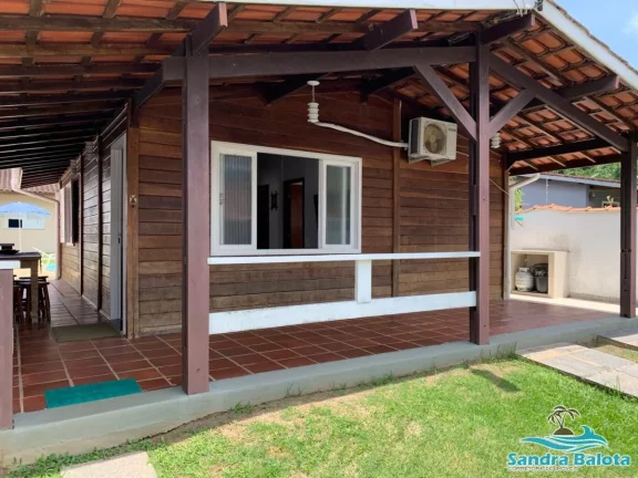 Imagem Bela casa a 250 metros da praia