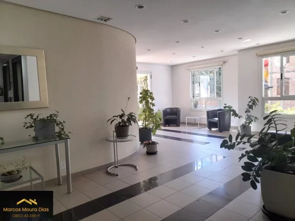 Imagem Apartamento na Pompeia com 2 dormitórios (1 suíte) e 2 vagas, próximo ao Sesc Pompeia. Edifício com portaria 24h e lazer