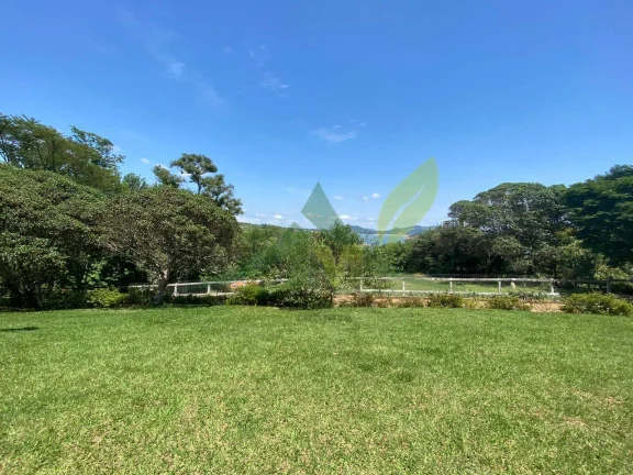 Imagem Belíssimo Sítio Pé na Água na Represa de Piracaia – 48.000 m² de Lazer